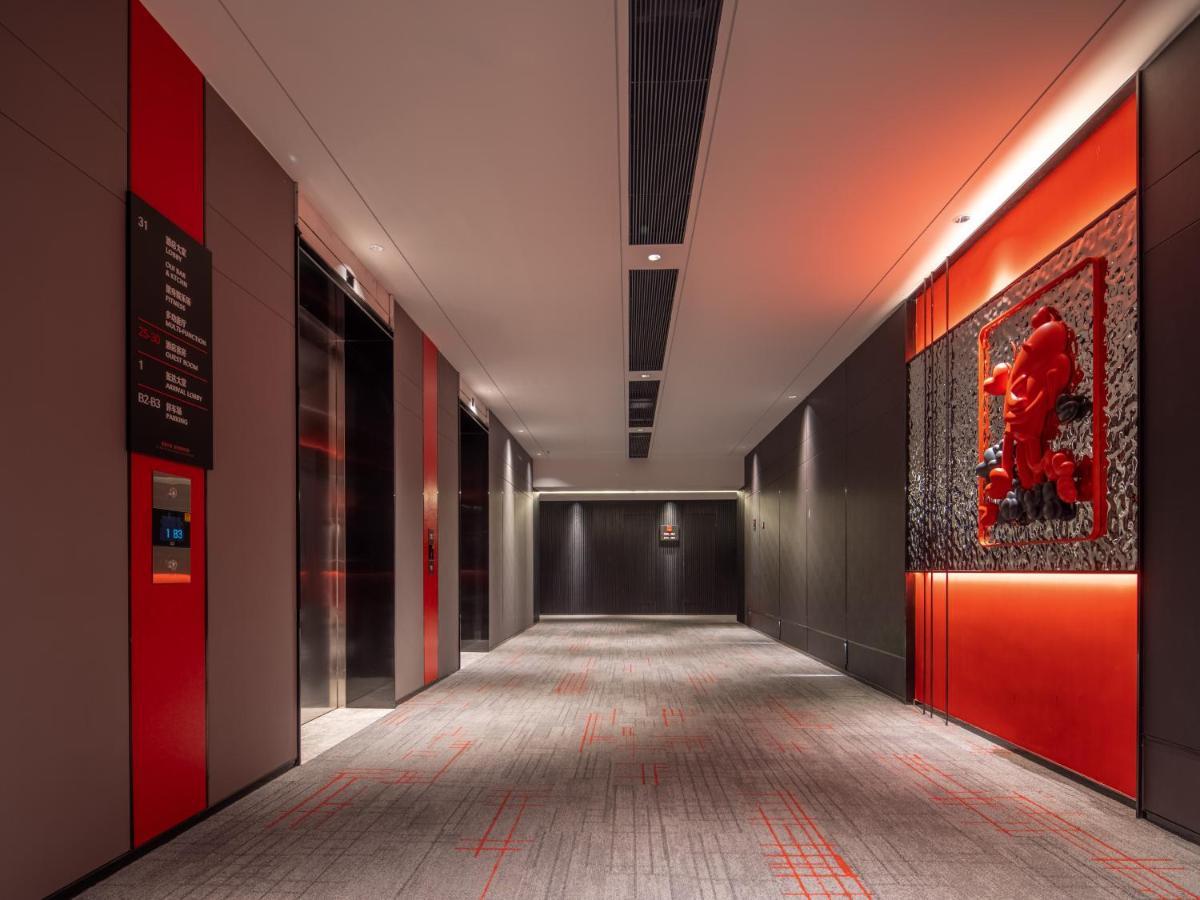 Radisson Red Hotel Zhuhai Gongbei Port Exterior photo