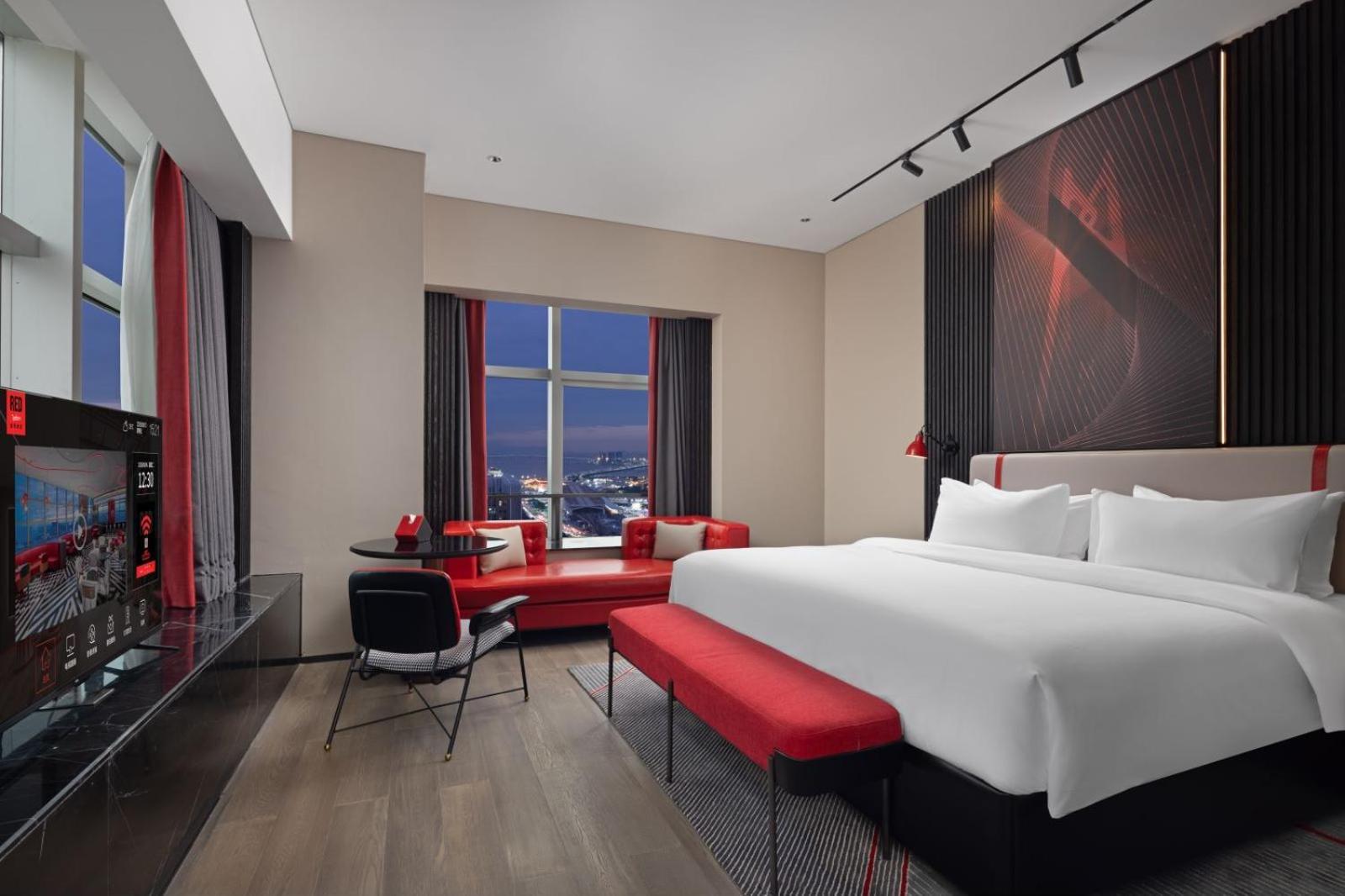 Radisson Red Hotel Zhuhai Gongbei Port Exterior photo