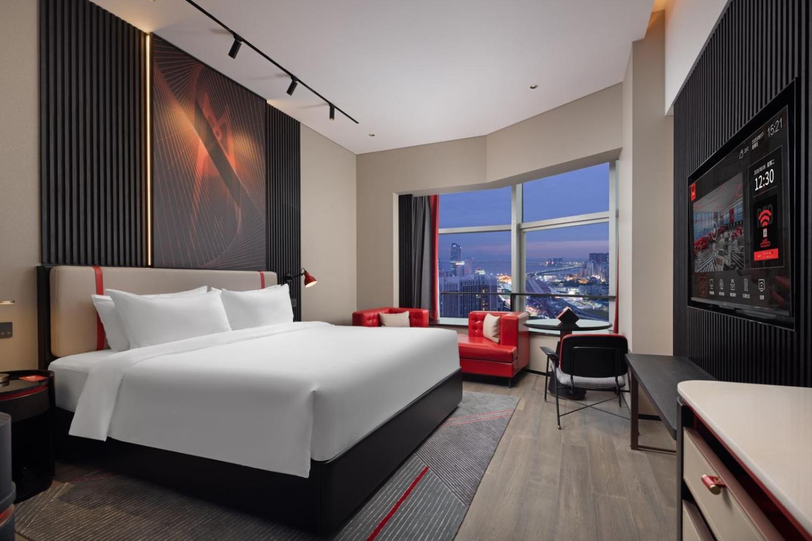 Radisson Red Hotel Zhuhai Gongbei Port Exterior photo